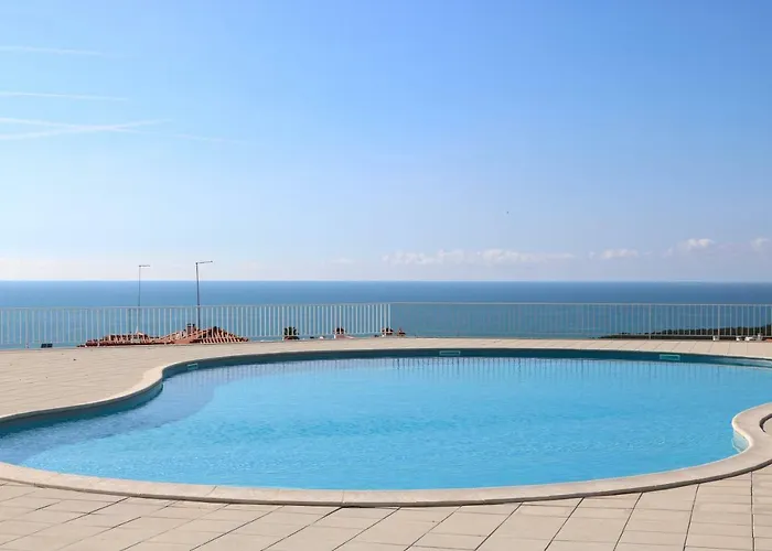 Private Condominium, Pool, Tennis & Sea View By Silver Prop Appartement *