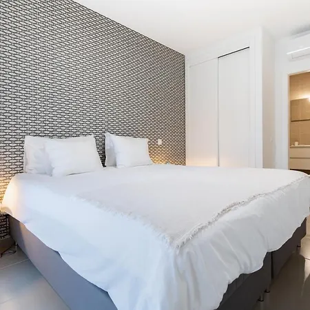 Private Condominium, Pool, Tennis & Sea View By Silver Prop Апартаменты Назаре