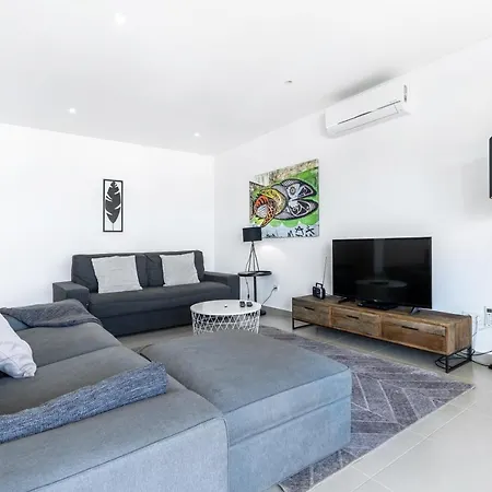 Apartment Private Condominium, Pool, Tennis & Sea View By Silver Prop *